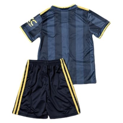 Kupiti-Prodajo-Otroski-Nogometni-dresi-kompleti-Manchester-United-Tretji-2025-26