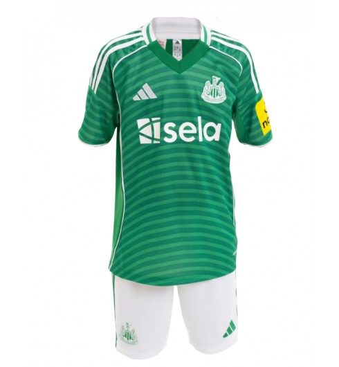 Kupiti-Prodajo-Otroski-Nogometni-dresi-kompleti-Newcastle-United-Gostujoci-2025-26-z-lastnim-tiskom-2